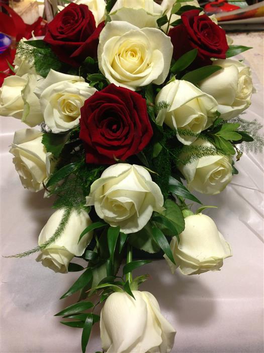 Luxury flowers delivered by moyses stevens, luxury florists since 1876. What Is The Average Cost Of Wedding Flowers In The Uk Quora