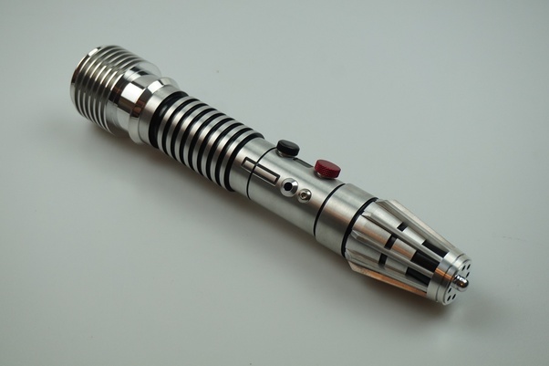 If you were a Jedi, what type of Lightsaber and how many would you use