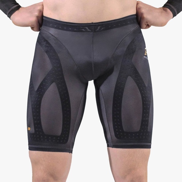 Can you wear compression shorts under leggings? Quora