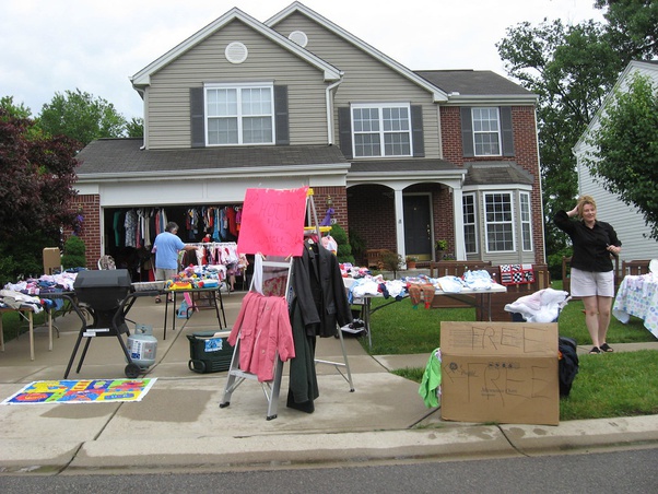 How To Have A Yard Sale When You Live In An Apartment