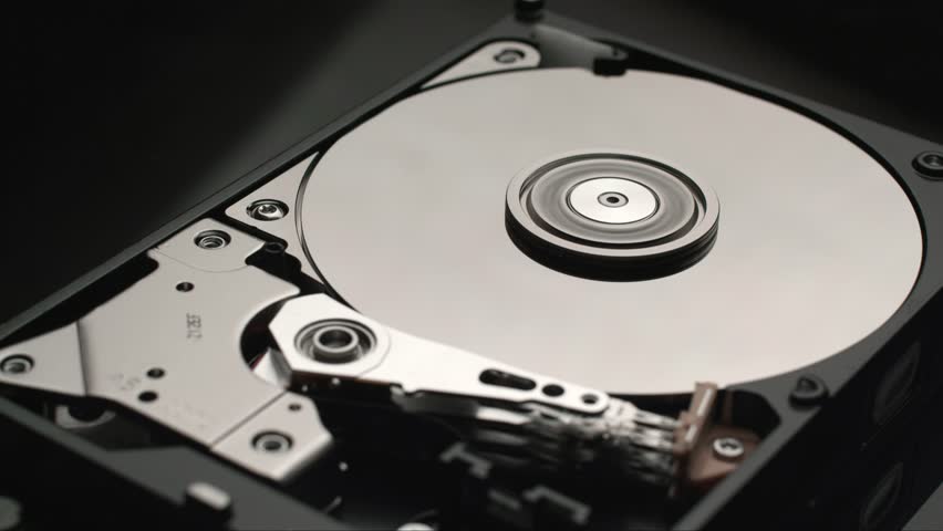 Ketika saya sedang bermain game di komputer tiba-tiba mati lampu dan  otomatis komputer langsung mati, dan itu sering terjadi. Apakah hal  tersebut dapat merusak komputer? - Quora