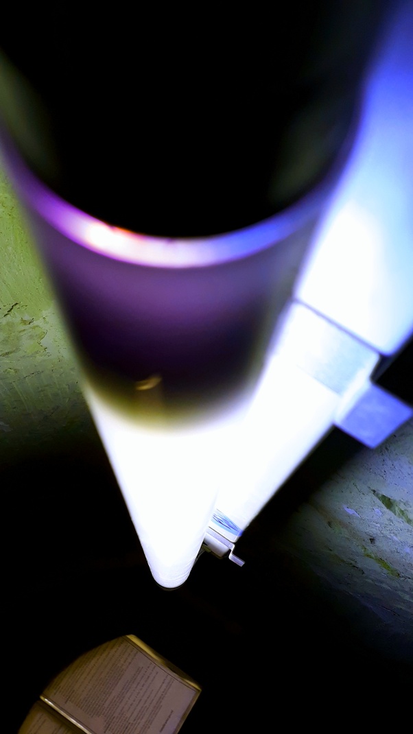 Why do fluorescent light have black ends? Quora