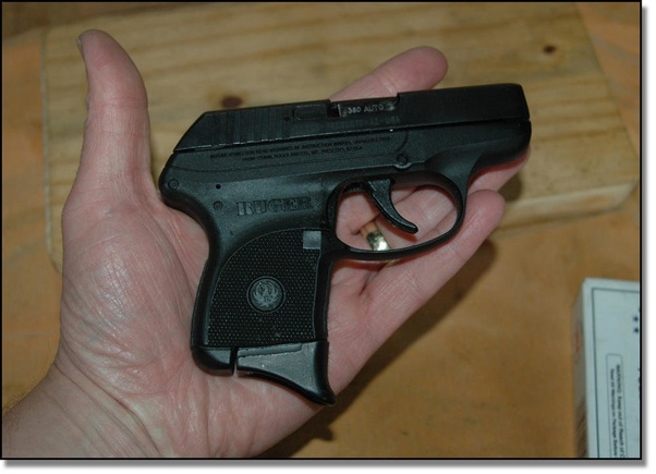 What is the difference between a compact and a pistol? Quora