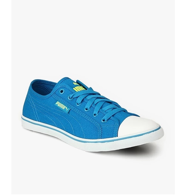 What are the best sneakers to buy in India between rs 10001500 online