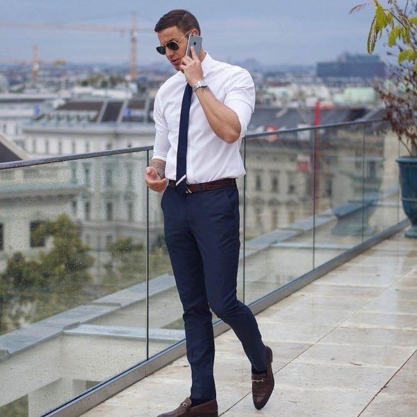 What should I wear under my white shirt? Quora