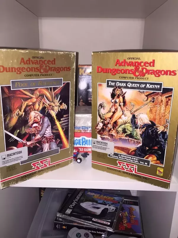 What are some good examples of adventure game packaging? e.g. feelies