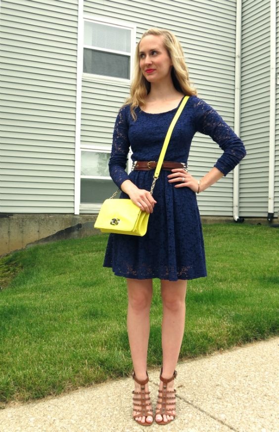 What colour of purse should I use with a navy blue dress? Quora