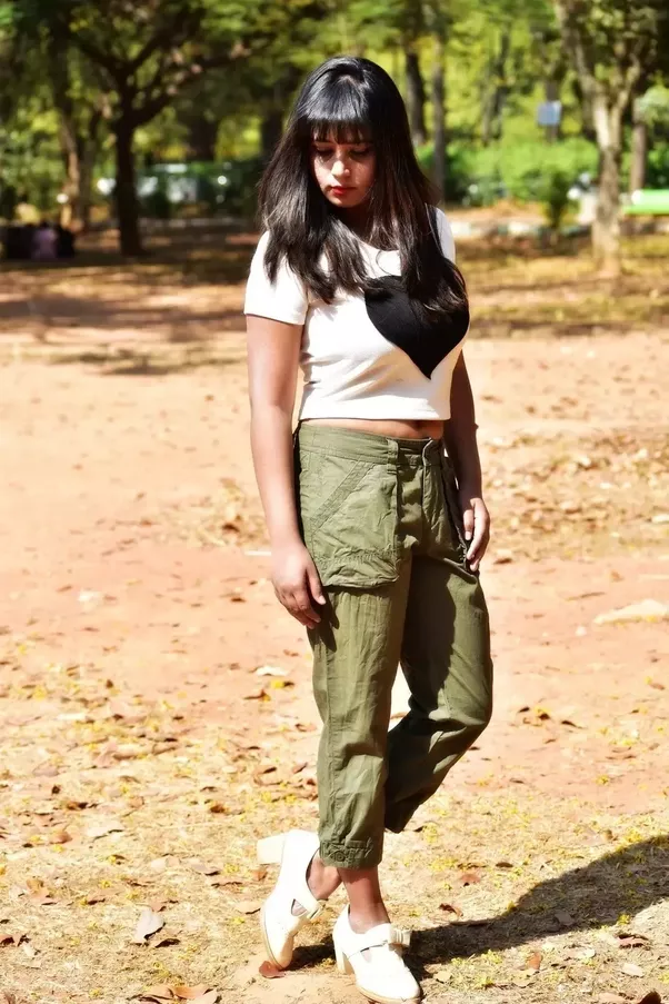 What colors look good with olive green pants? Quora