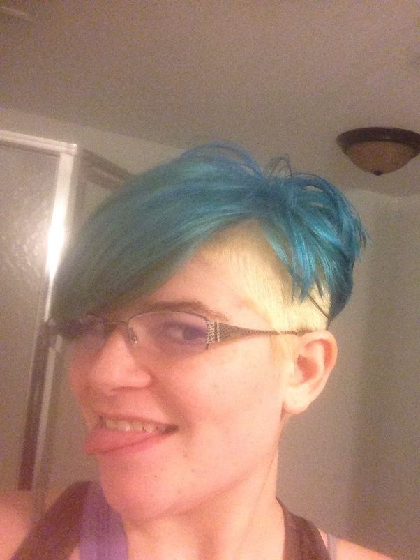 Why do some teenagers dye their hair different colors? Quora