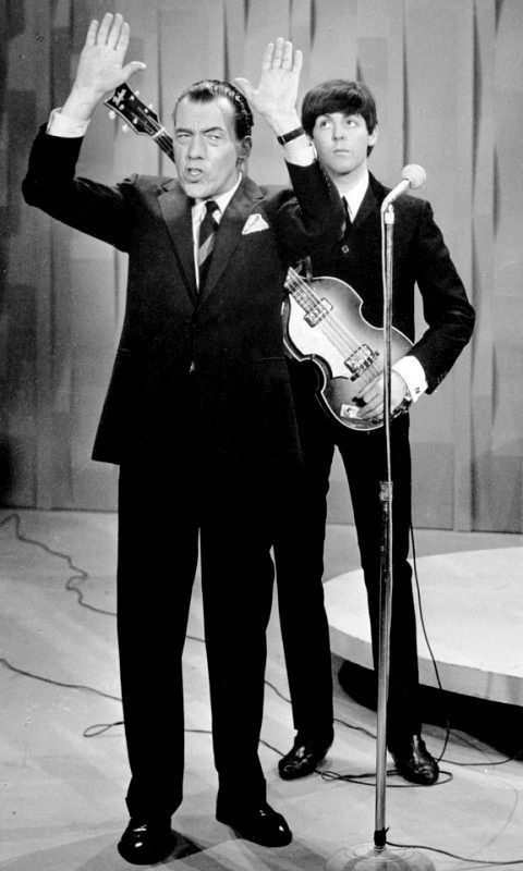 Does Paul McCartney still use the same exact Hofner bass ...