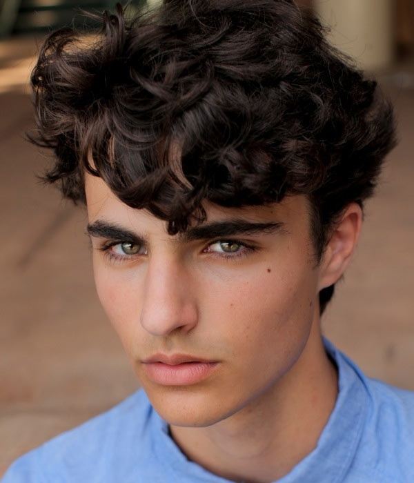 What are the most beautiful haircuts for men with curly