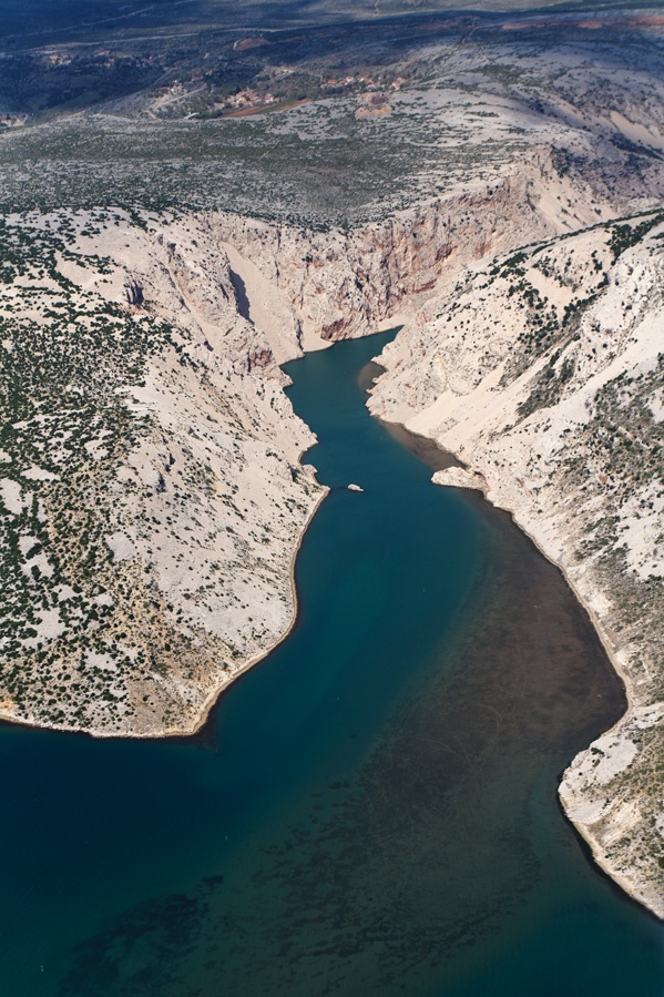 How is alluvial deposited at the mouth of the river? Quora