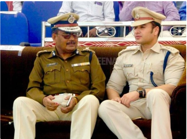 How much does an IPS officer get monthly? Quora