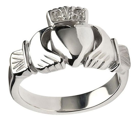 What is the proper pronunciation of Claddagh? What does it mean? Quora