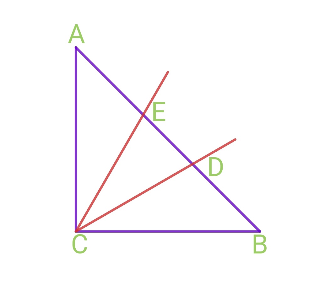 Segitiga siku-siku sama kaki ABC memiliki sudut siku-siku di C dan luas  12,5. Sinar-sinar yang memotong sudut ACB memotong AB di D dan E. Berapa  luas segitiga CDE? - Quora