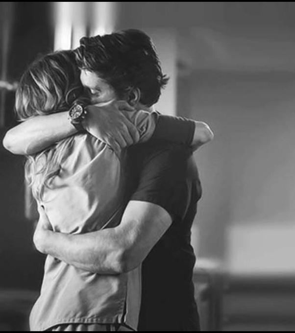Collection 104+ Pictures Why Do I Cry When Someone Hugs Me Full HD, 2k, 4k
