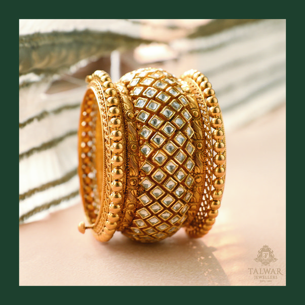 What's the difference between a bracelet and a wristband? Quora