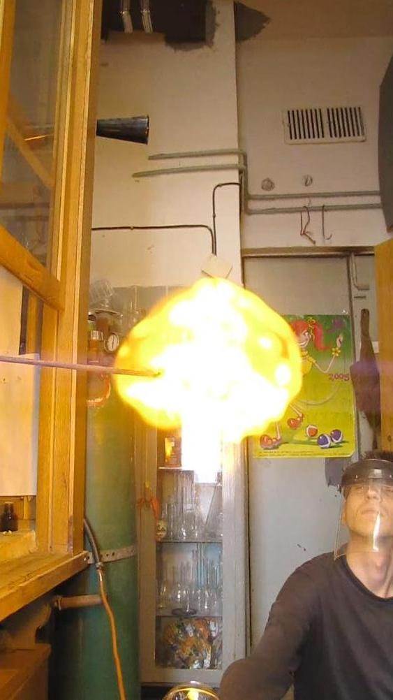 Why does Hydrogen burn with 'pop' sound? Quora