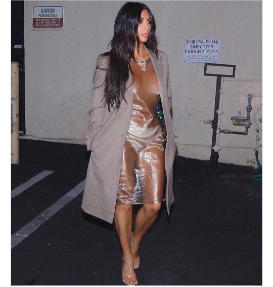 What are some voluptuous pictures of Kim Kardashian? Quora