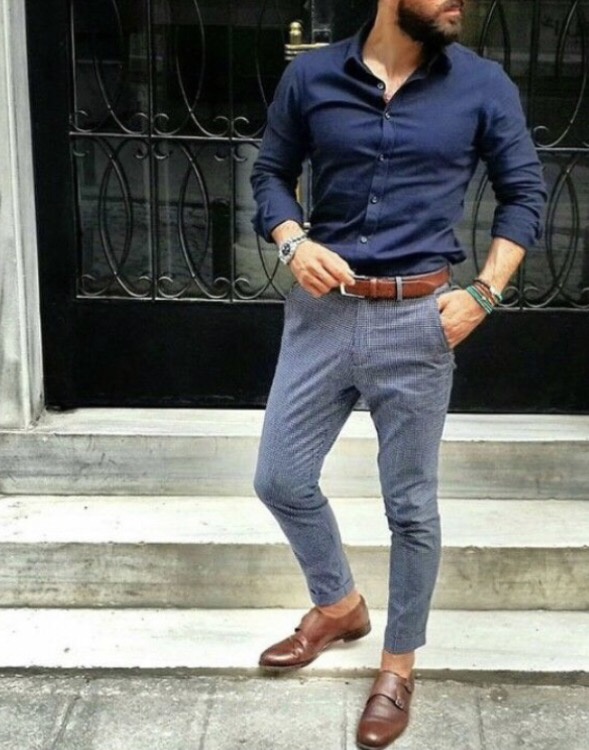 What color of pants should I wear with a dark blue shirt? Quora