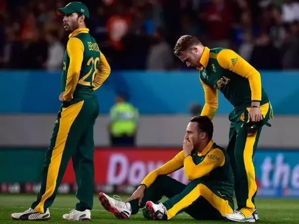 What are the best last over finishes in cricket either by a batsman by