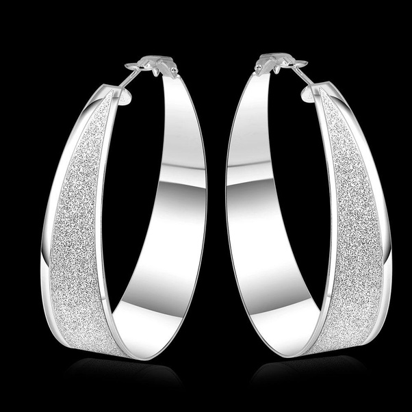 Can I go a day without wearing earrings? I’ve had a piercing for a