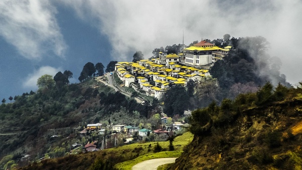 What are the best places to visit during MayJuneJuly in India for a