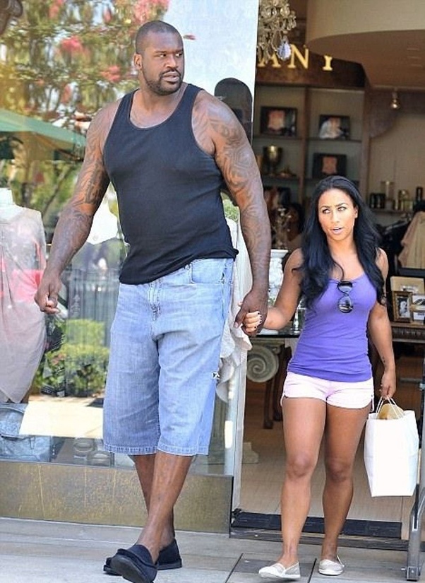 Are there any basketball players that are 7 feet or taller and have