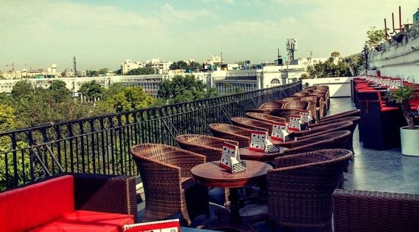 What are the best places to eat out at CP? Quora