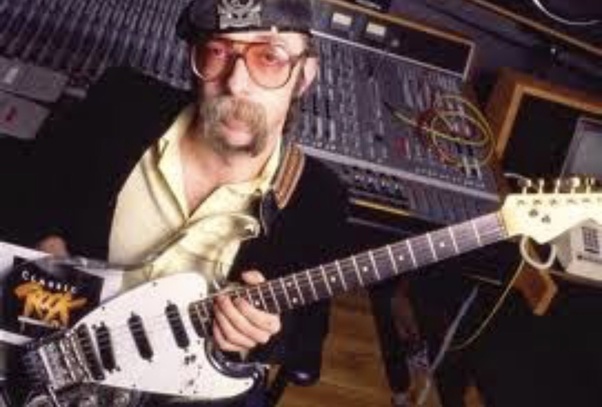 What guitarist was first to use pinch harmonics? Quora