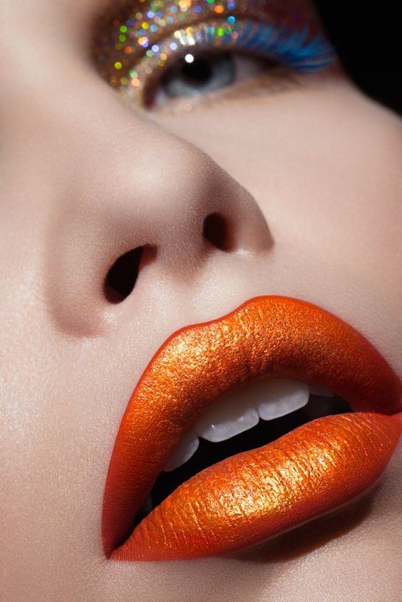What does orange lipstick look good with? Quora