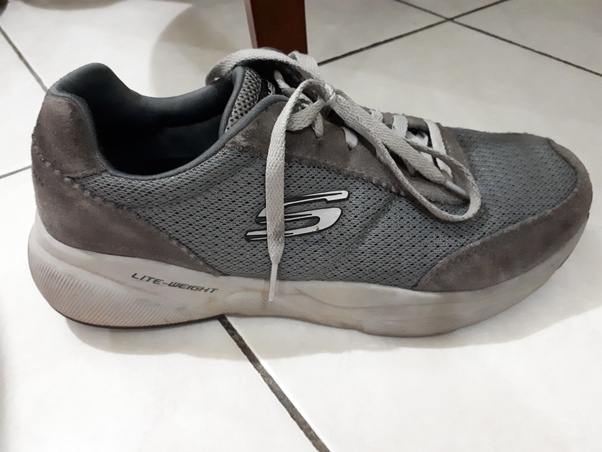 Mengapa sepatu Skechers banyak dipakai oleh dokter dan tenaga medis di rumah sakit? Quora