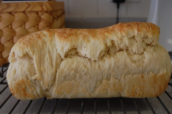 Is it necessary to score French bread before baking it? Quora