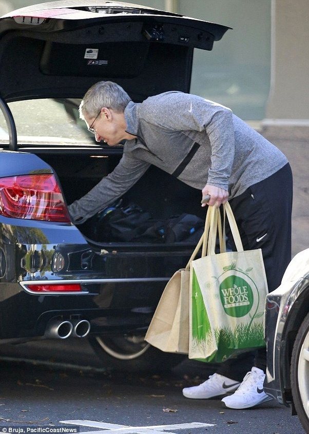 What car does Tim Cook drive? Quora