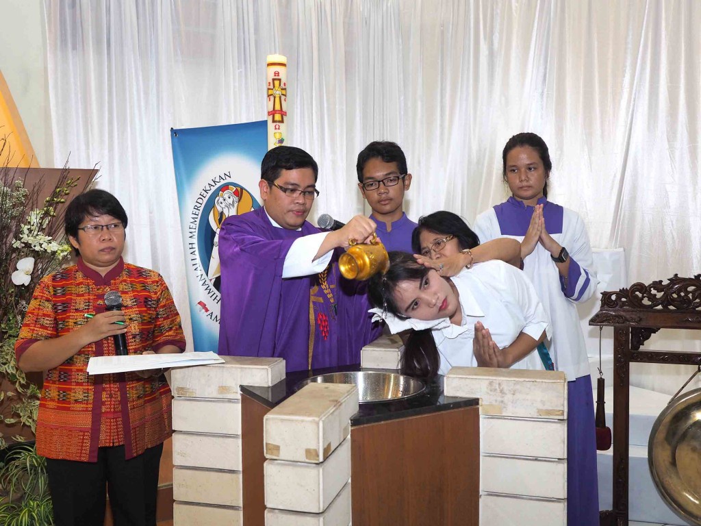 Bagaimana pengalamanmu di baptis? - Quora