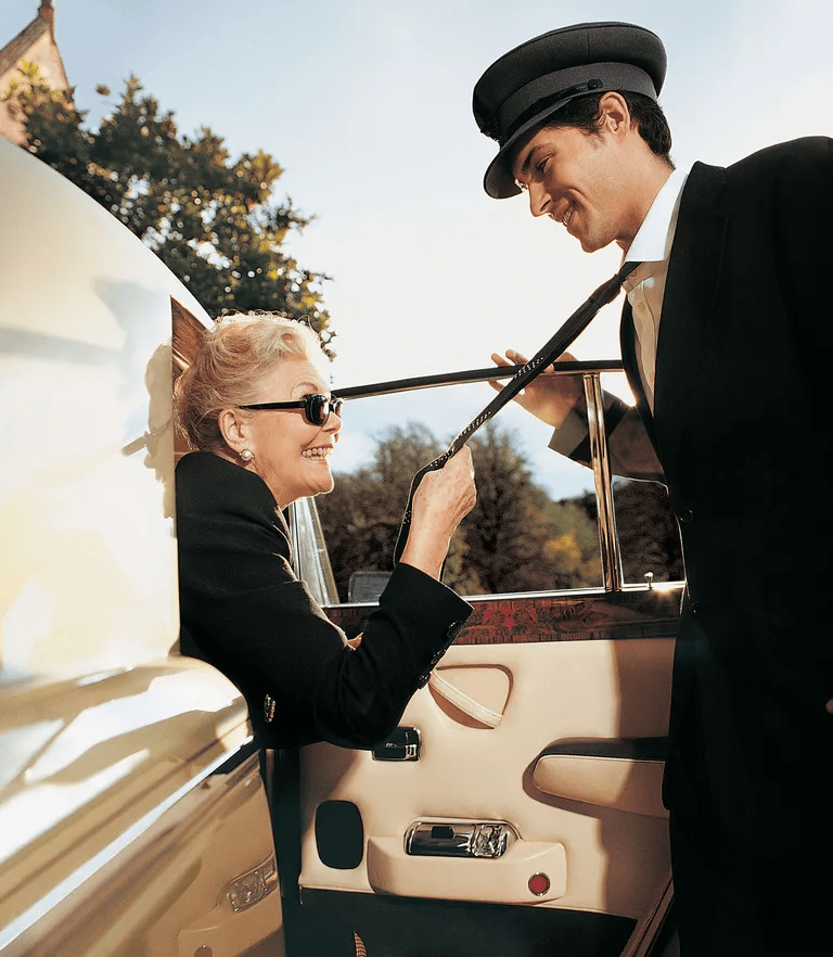 Apa istilah bahasa Inggris dari &lsquo;&lsquo;tante girang&rsquo;&rsquo;? - Quora