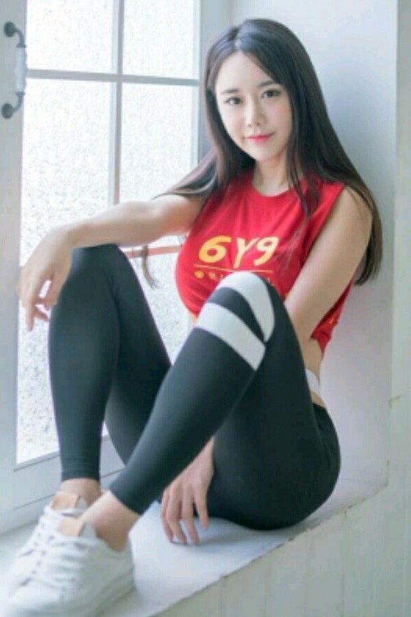 Can tights be worn without a skirt or shorts? Quora