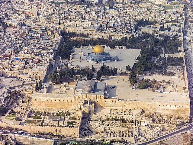 Apa sebenarnya rahasia tersembunyi yang ada di bawah masjid Al-Aqsa  sehingga Israel ingin sekali menguasainya? - Quora
