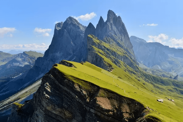 Which mountains and mountain ranges are there in Rome, Italy, and which