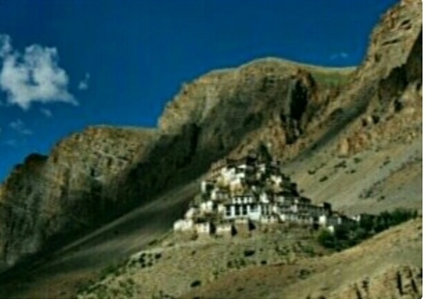 Which are the top tourist places in India where we can visit during