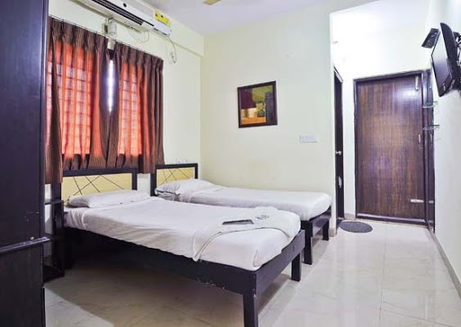 How is the locality outside the campus of LPU? Are there any PG hostels