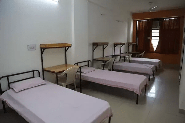 How are the 4seater hostel rooms in LPU? Quora