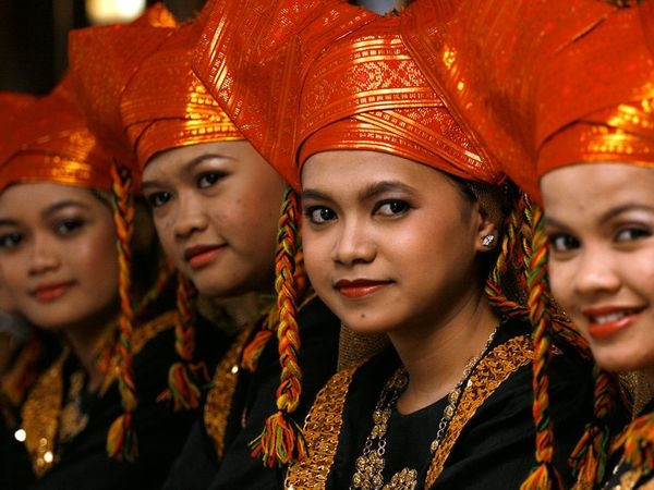 Apa saja panggilan untuk anggota keluarga (ayah, ibu, kakak, adik