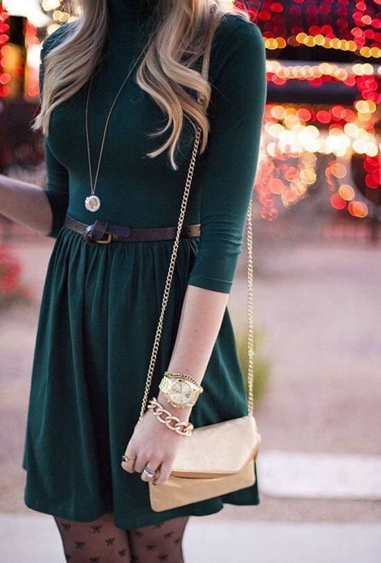 What color shoes and accessories should I wear with a dark green dress