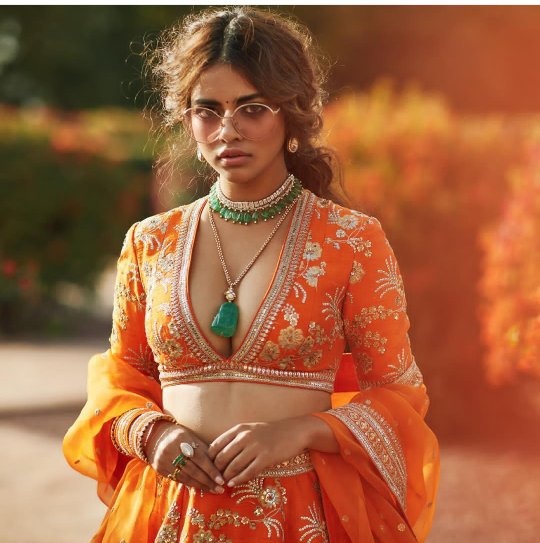 Why do many Indian celebrities wear clothes designed by Sabyasachi? Quora