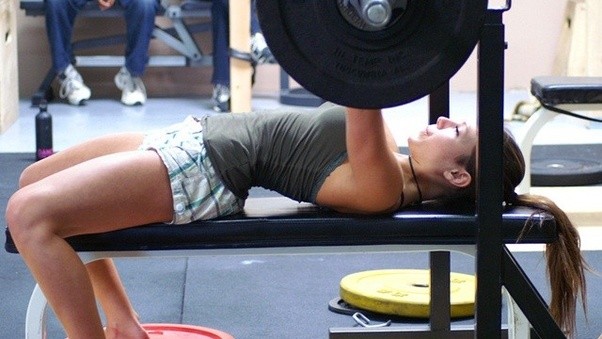 What does kai greene mean by making an arc on the bench press? Quora