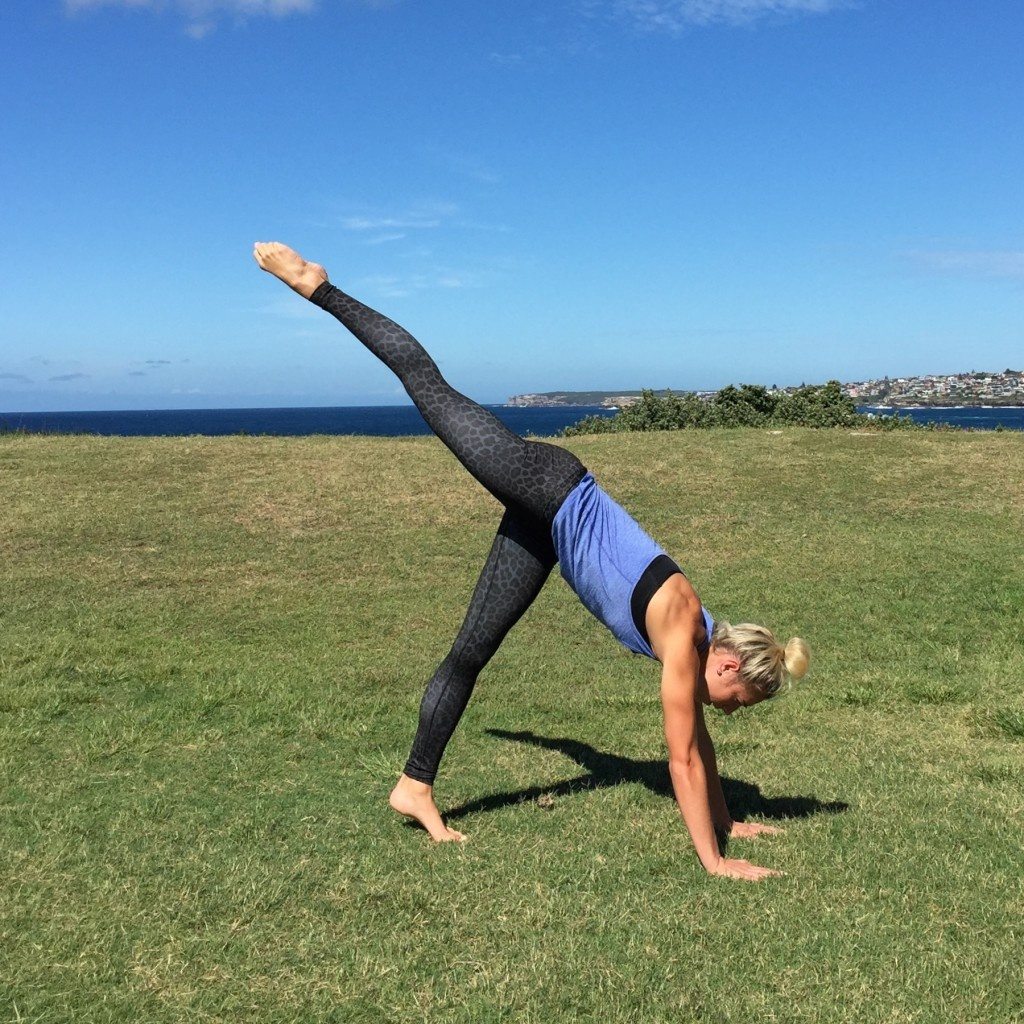 Bagaimana cara melakukan handstand tanpa dinding - Quora