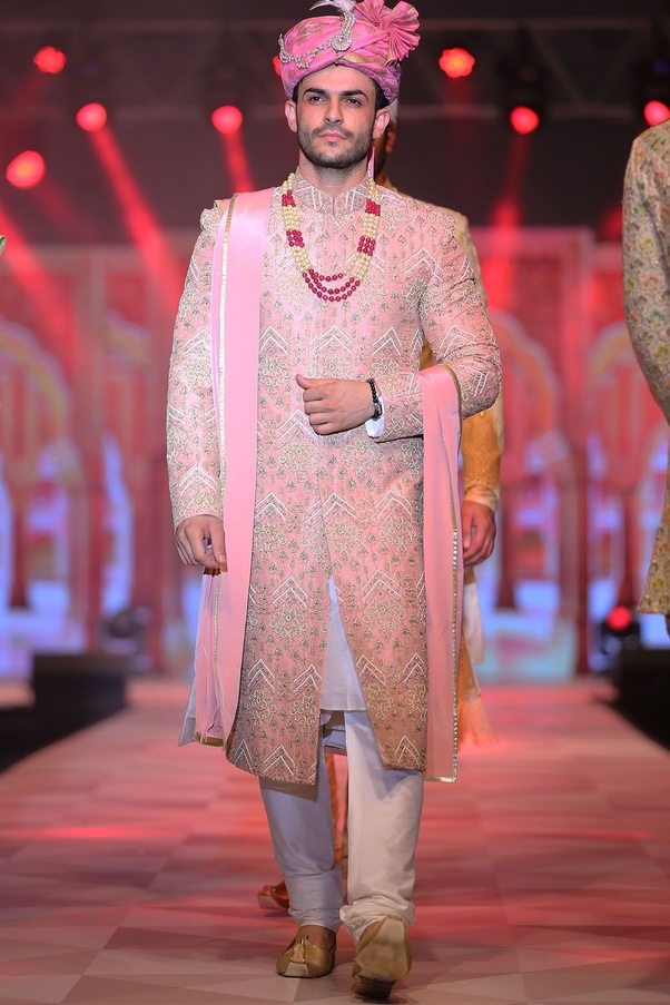 What are the best Indian wedding dresses for grooms and other men? Quora