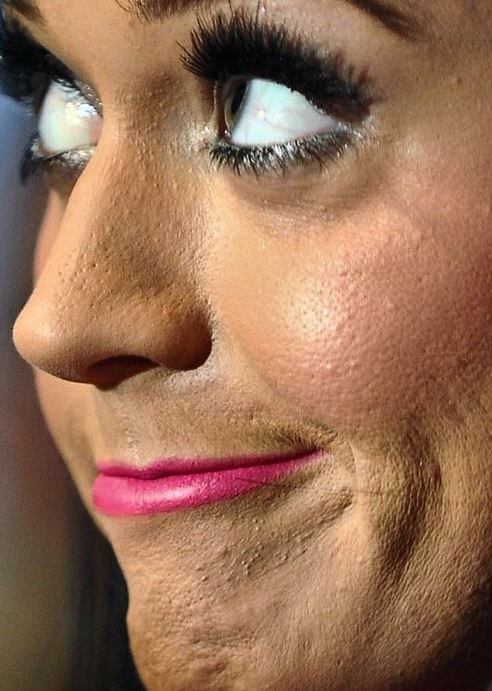What Is The Best Foundation That Doesn't Look Cakey? - Quora