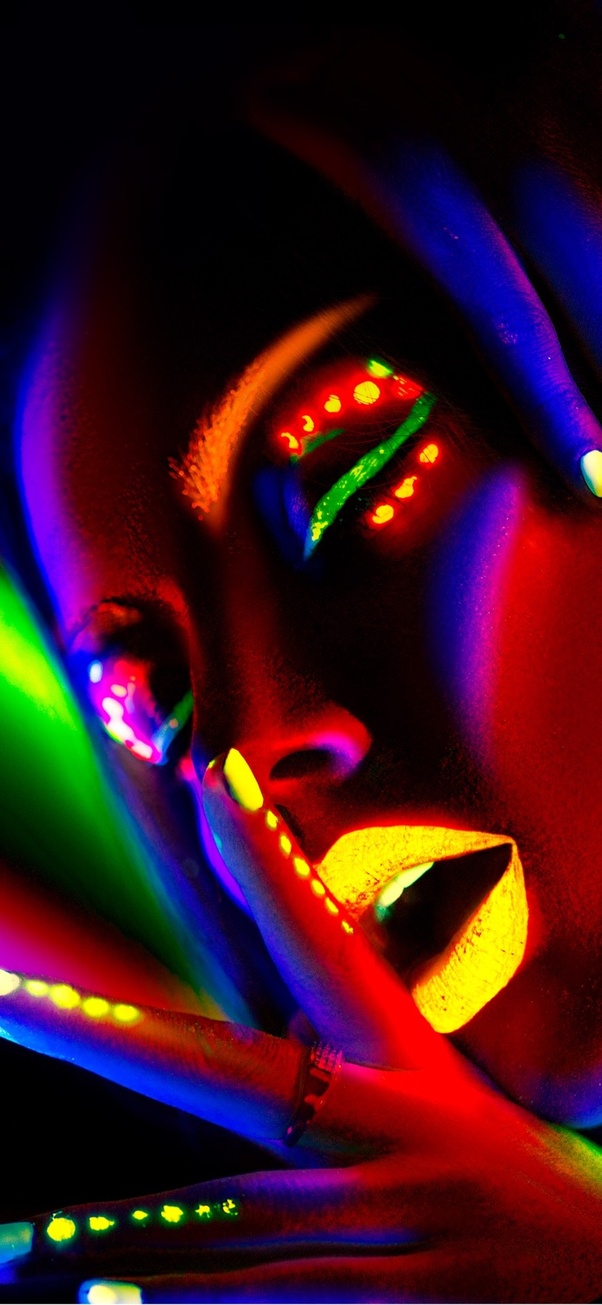 What are some mind blowing wallpapers to keep you